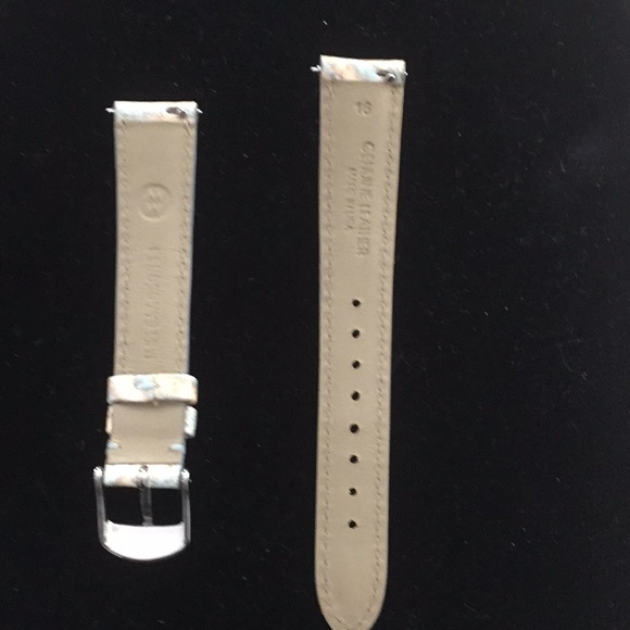 Michele brand new size 16 leather band - Picture 2 of 2